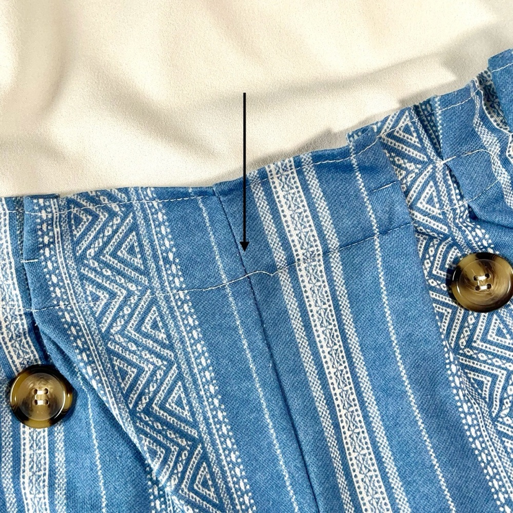 Almost Famous Blue and White V-neck Spaghetti Strap Stretchy Romper Sz M - Picture 9 of 9